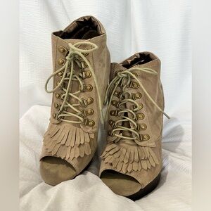 Gabriella Rocha Lace up Bootie Heels size 8